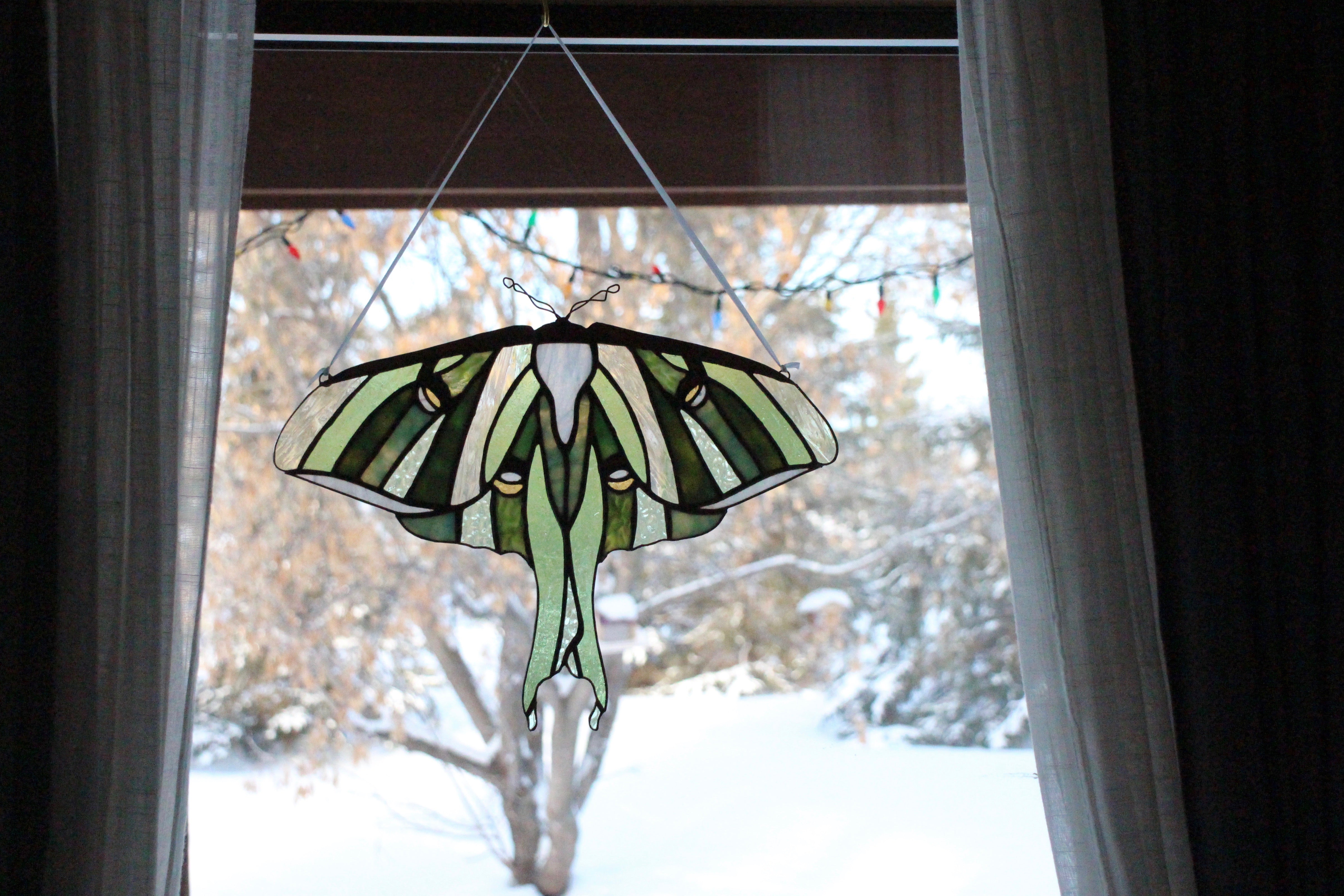Stained Glass Pattern: Luna Moth pdf