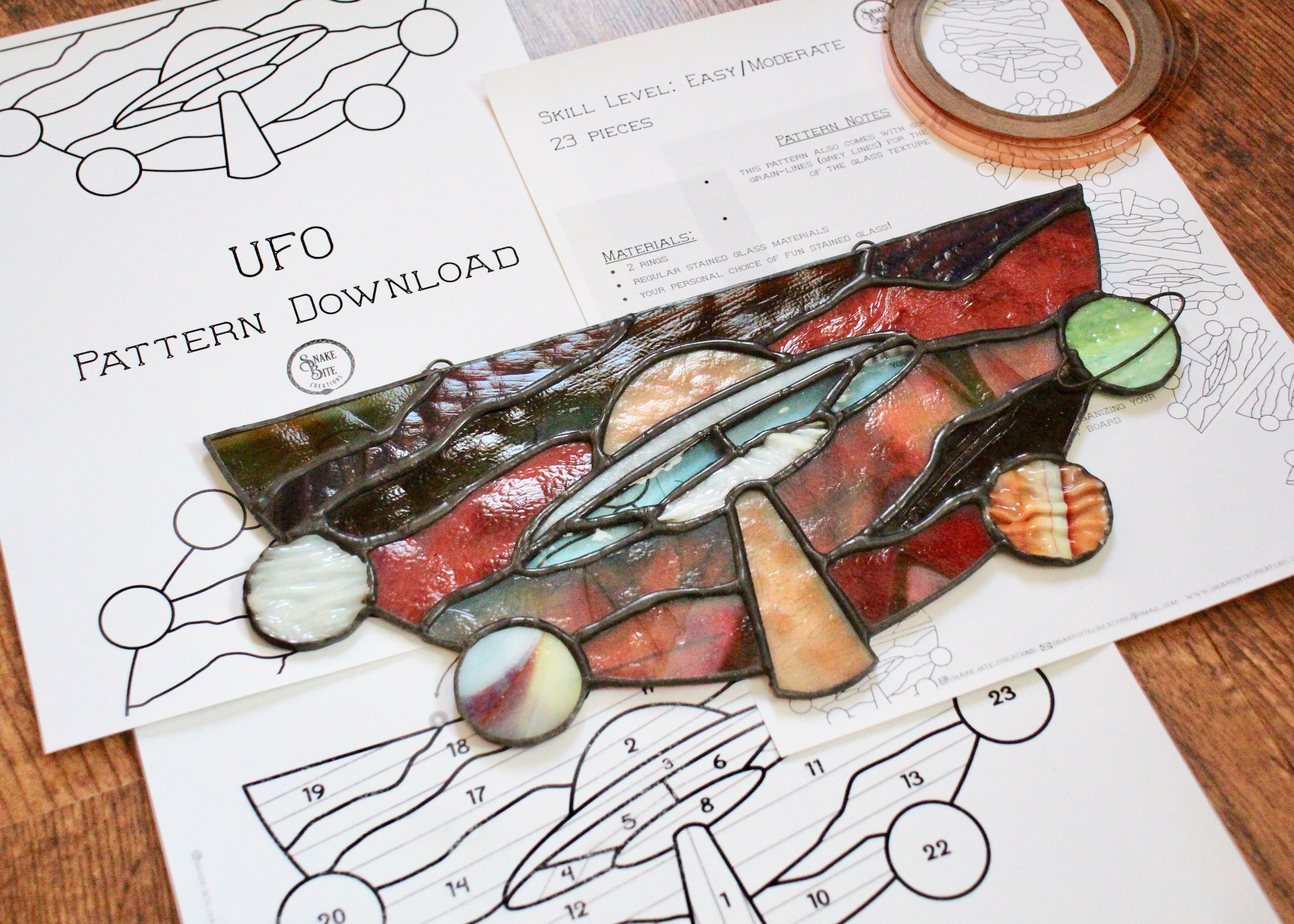Stained Glass Pattern: UFO pdf