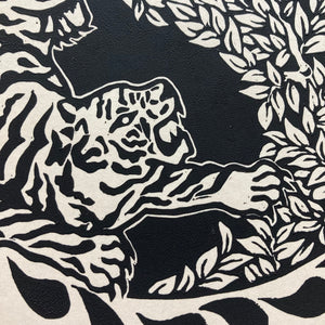 Tiger hand print